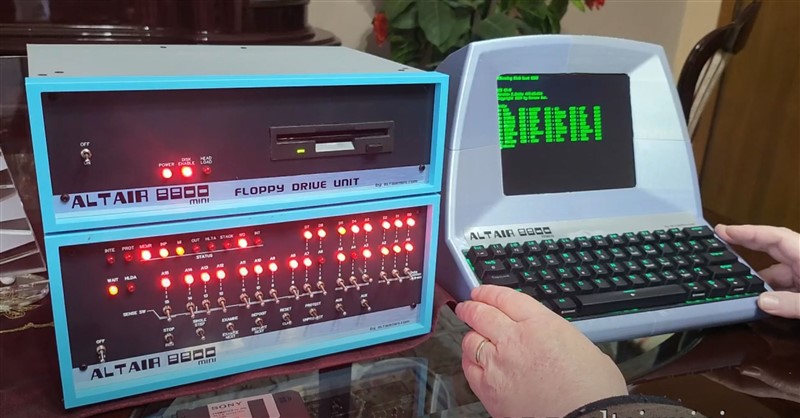 Altair 8800 mini (1409 x 778).jpg